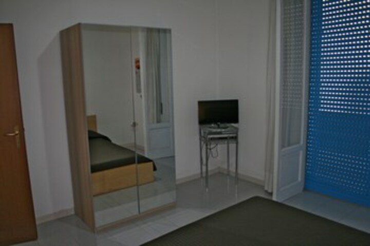 Room 19 of 19
