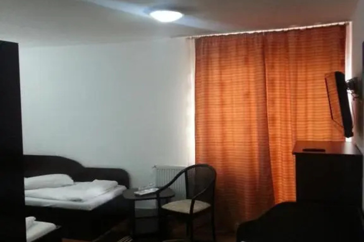 Room 2 of 12