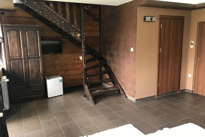 Room 12 of 20
