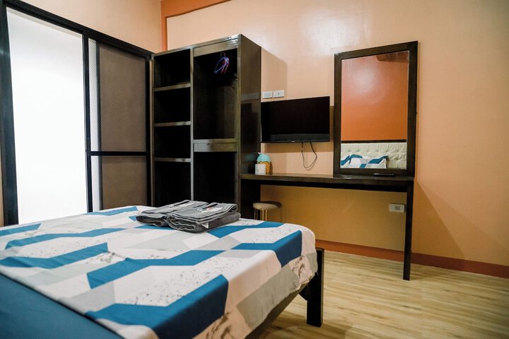 Room 8 of 20