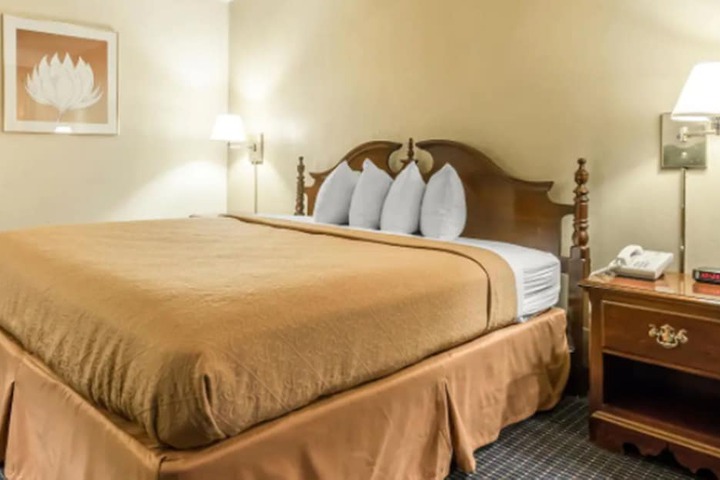 2 Double Beds (11 of 11)