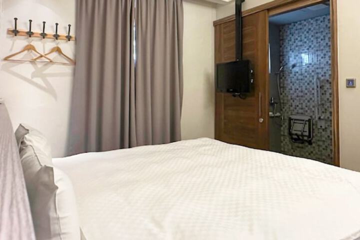 Room 28 of 55