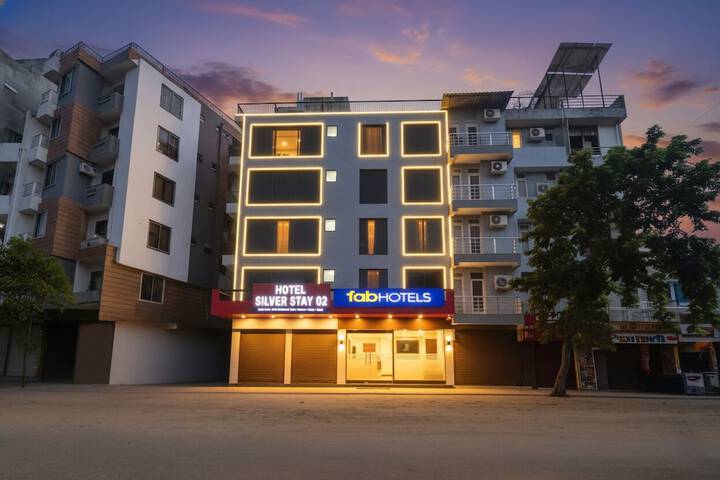 Fabhotel Silver Stay 02