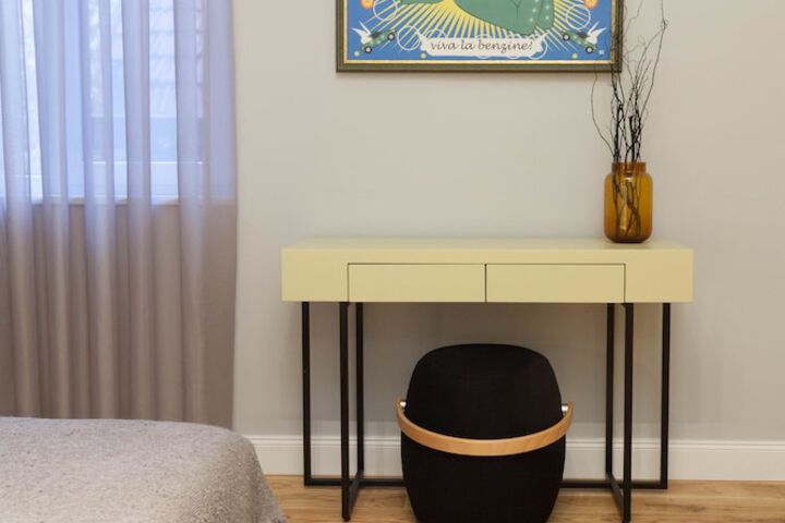 Room 6 of 55