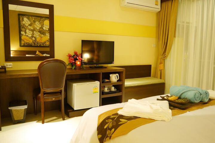 Room 4 of 38