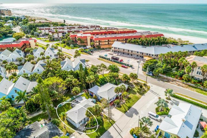 Little Dream in Holmes Beach, FL