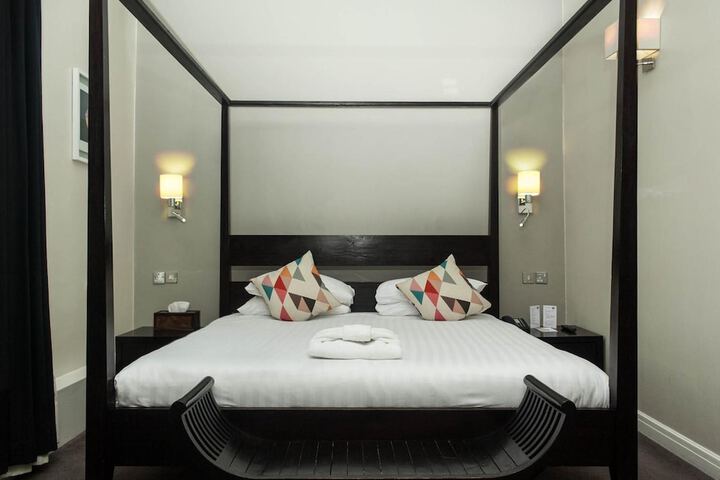 Room 31 of 66