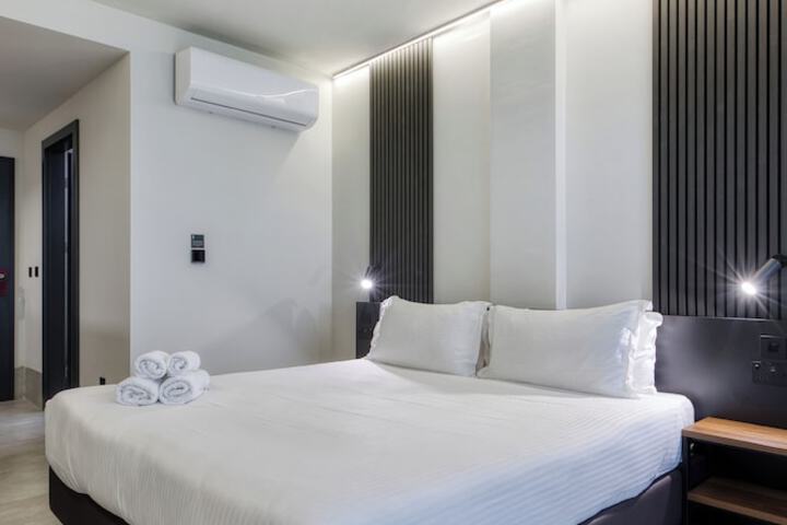 Room 77 of 150