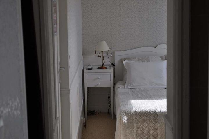 Room 2 of 59