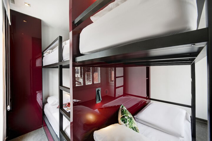 Room 29 of 80