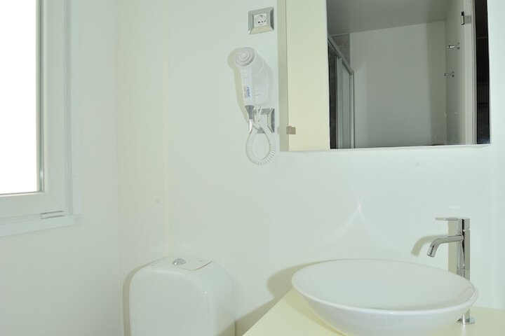 Room 17 of 44