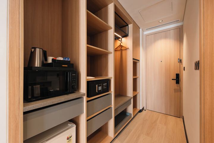 Room 34 of 78