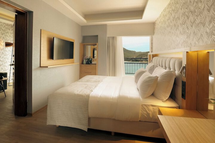 Room 28 of 159