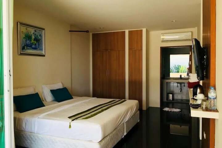 Room 46 of 96