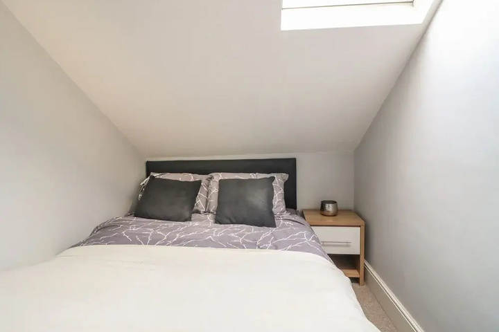 Room 2 of 12