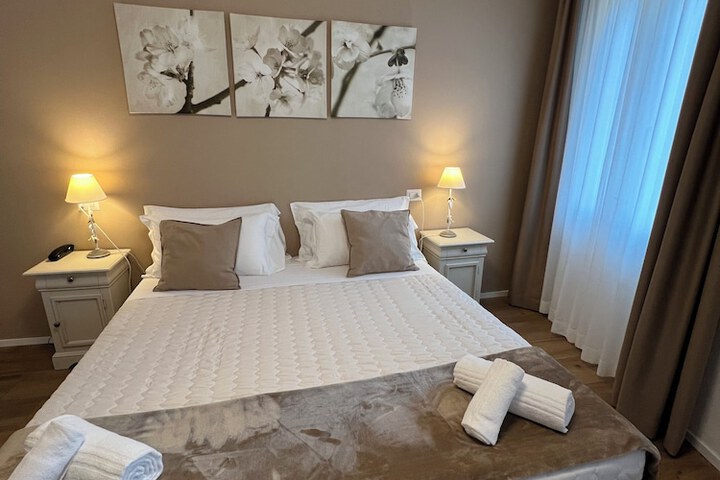 Room 16 of 30