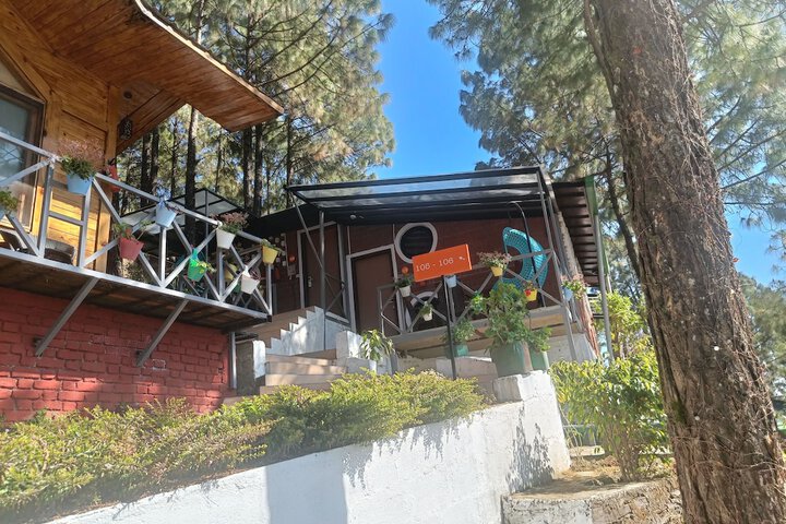 Hotel 8 of 75