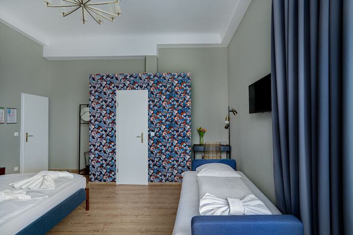 Room 26 of 48