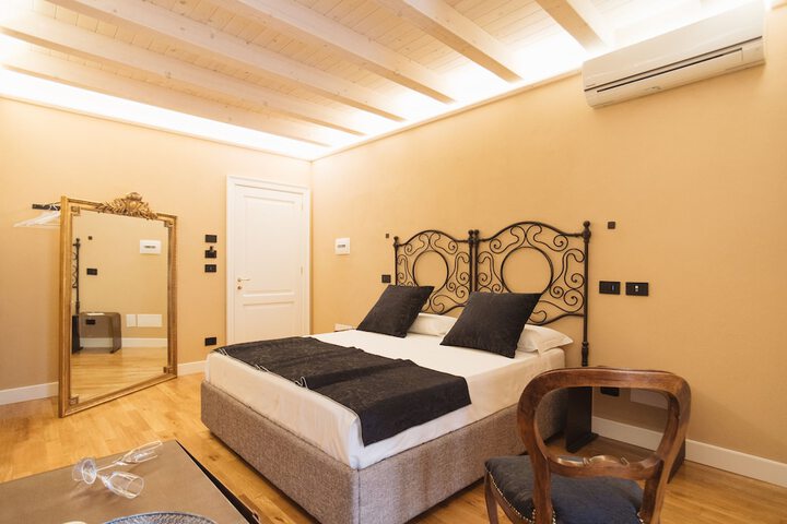 Room 21 of 149
