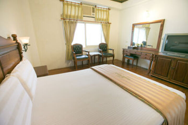 Room 14 of 26
