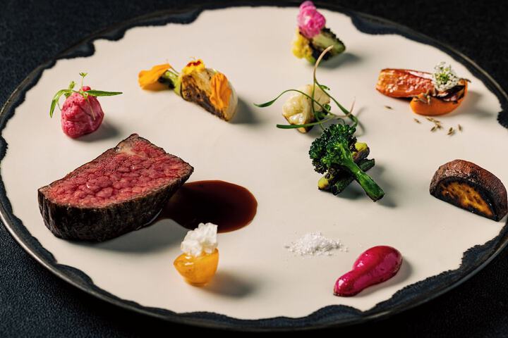 Dining 43 of 65