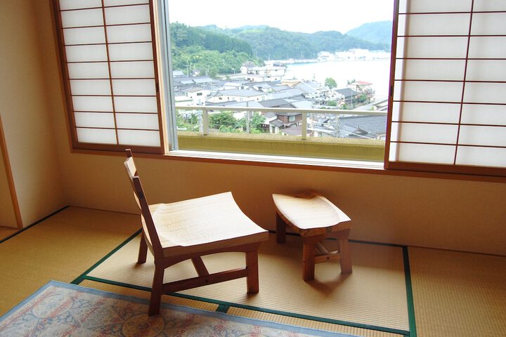 Room 12 of 46