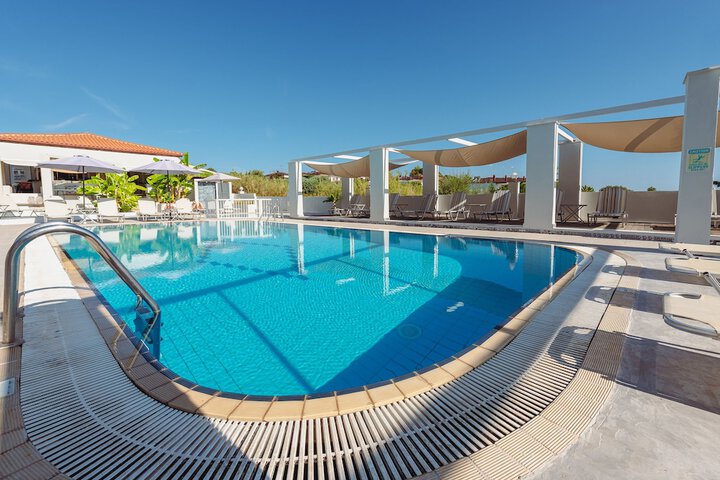 Pool 45 of 94