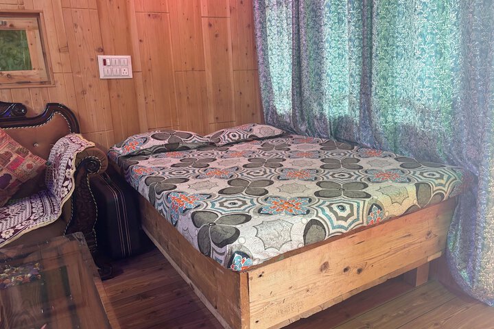 Room 22 of 27