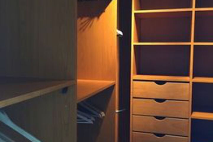 Room 79 of 200