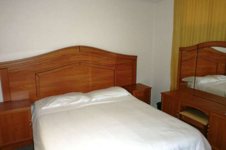 Room 7 of 29