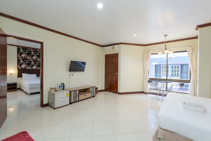 Room 45 of 127