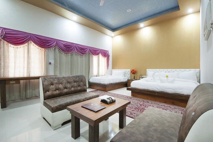 Room 5 of 81