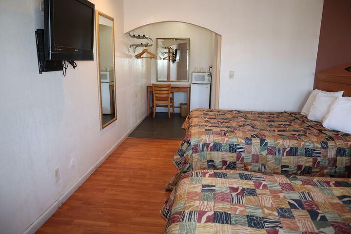 Room 8 of 20