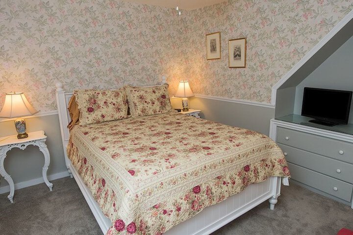 Room 13 of 40