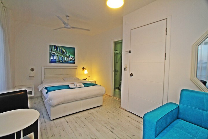 Room 14 of 258