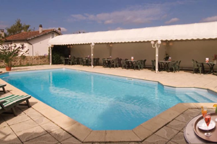 Hotel with Pool