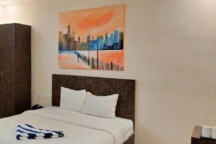 Room 13 of 54
