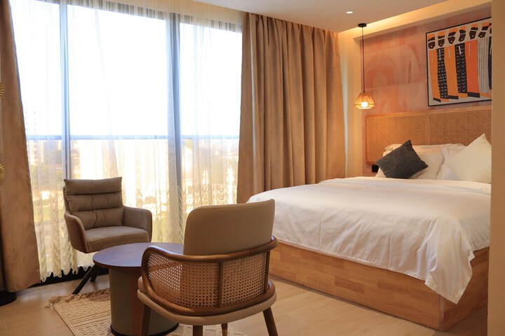 Room 8 of 20
