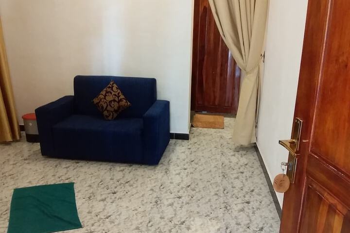 Room 8 of 66
