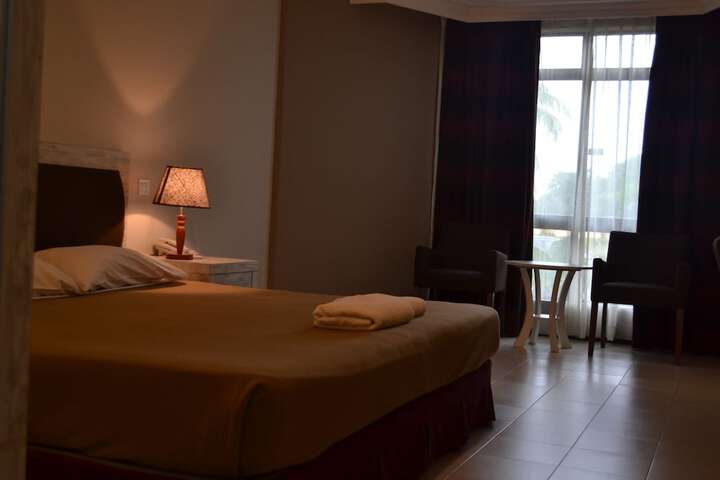 Room 4 of 49