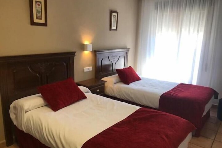 Room 13 of 25