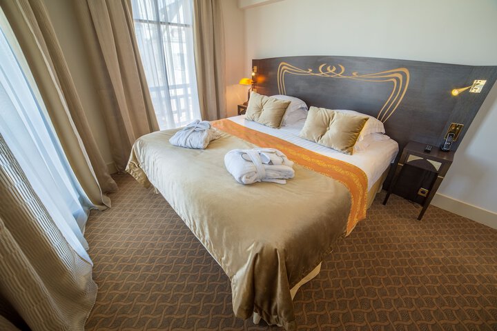 Room 12 of 54