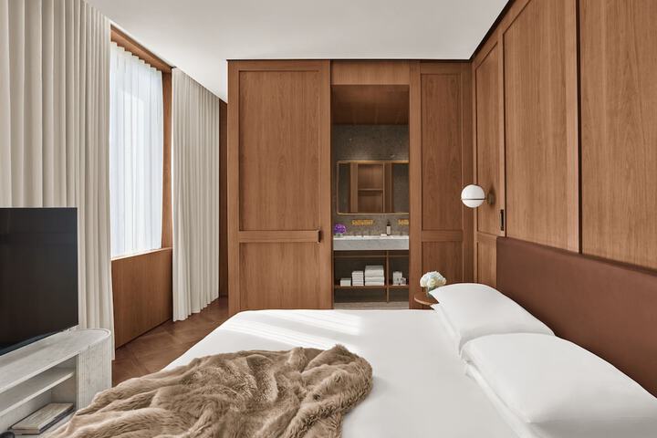 Room 20 of 82