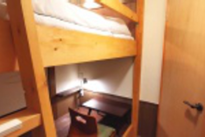 Room 138 of 192