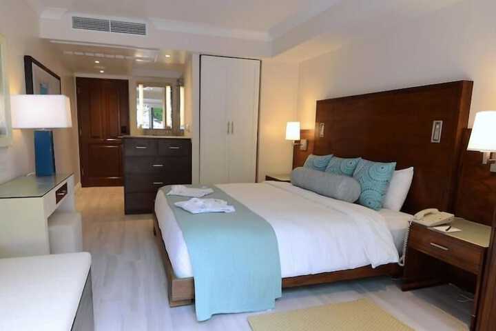 Room 34 of 119