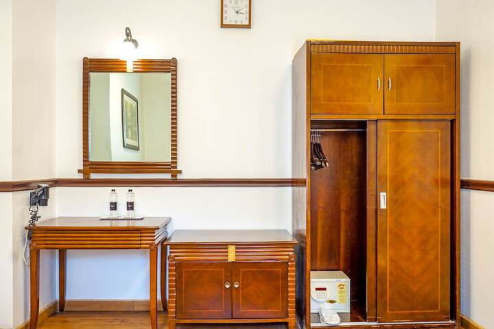 Room 25 of 109