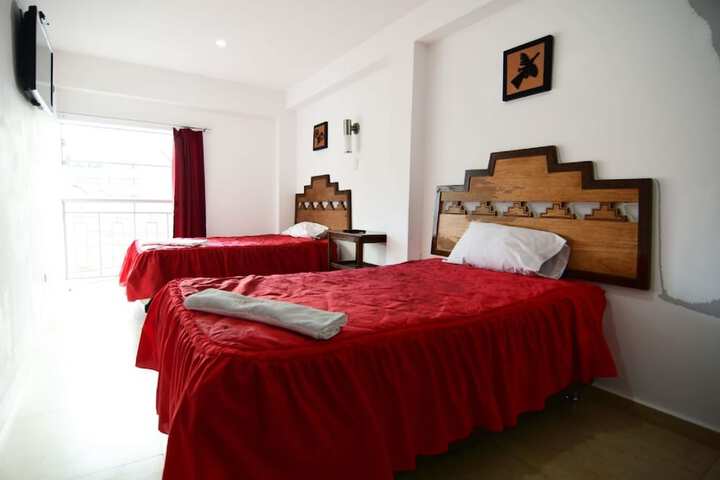 Room 6 of 24