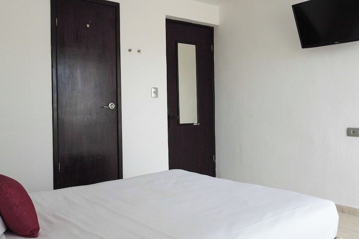 Room 5 of 37