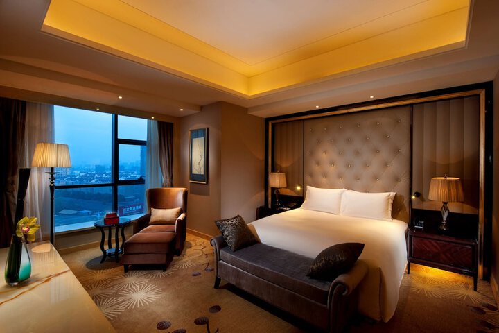 Room 20 of 103