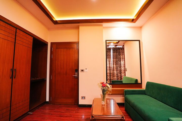 Room 6 of 55